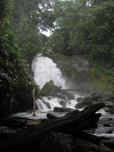 Waterfall at Parque Nacional Corcovado